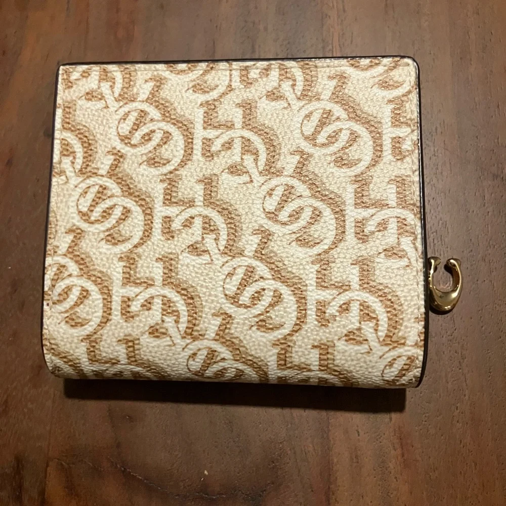Coach Cream and Tan Logo Wallet - Picture 3 of 8